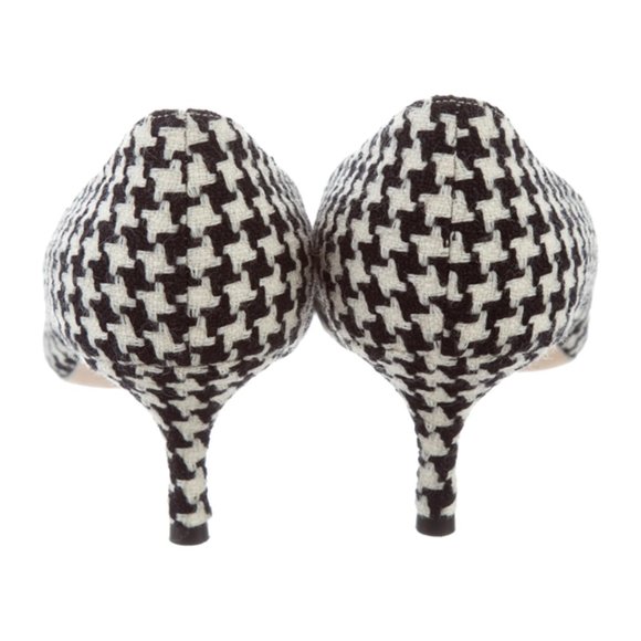 Manolo Blahnik Houndstooth Pointed-Toe Pumps - Picture 3 of 5